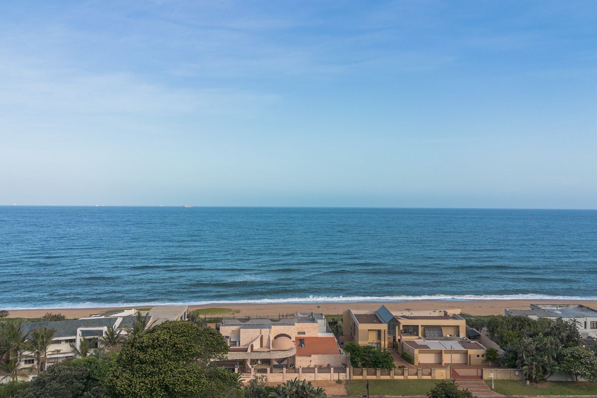 Breathtaking Sea Views | Spacious Home in Umhlanga Rocks - Photo 2