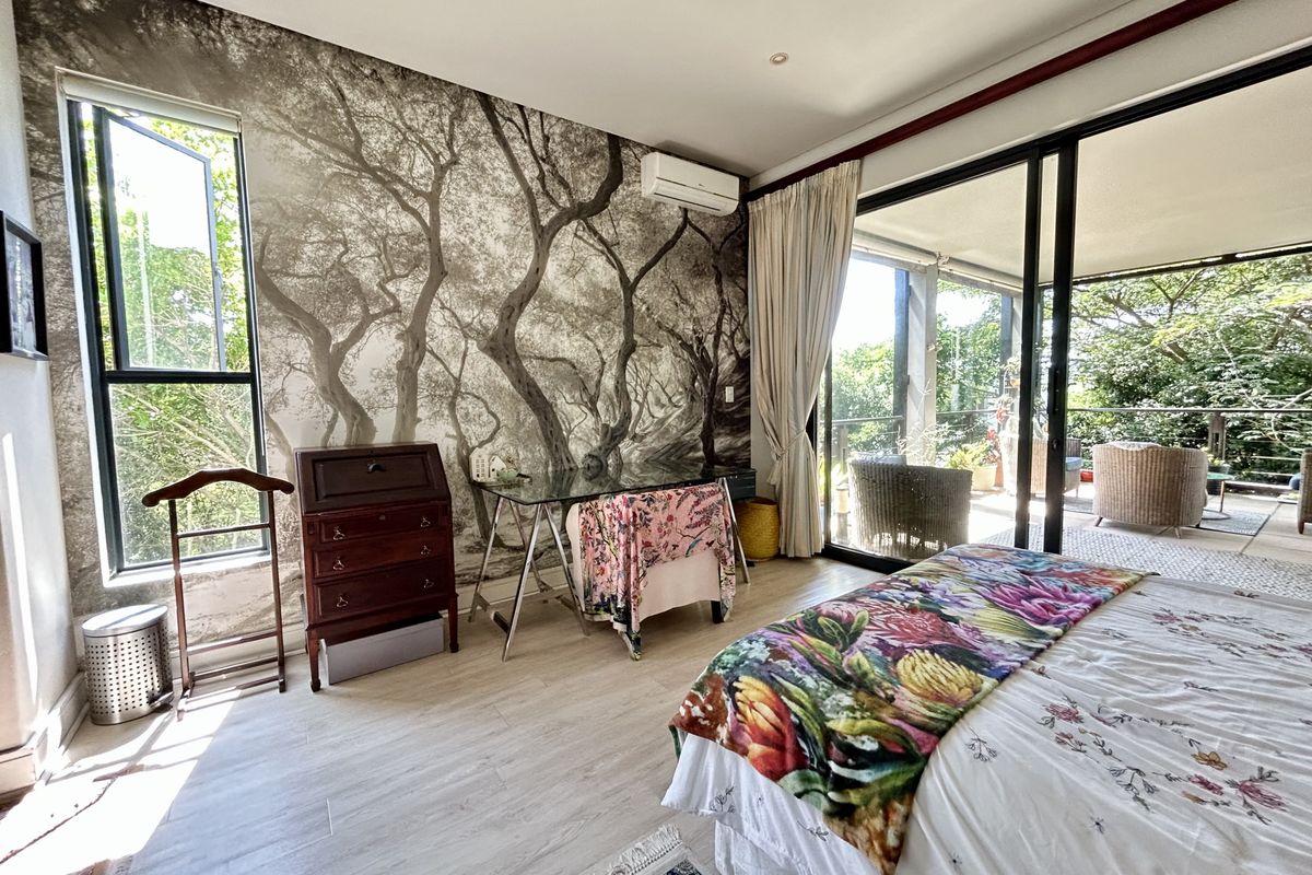 Light-filled home in Sandwood Hills - Photo 2