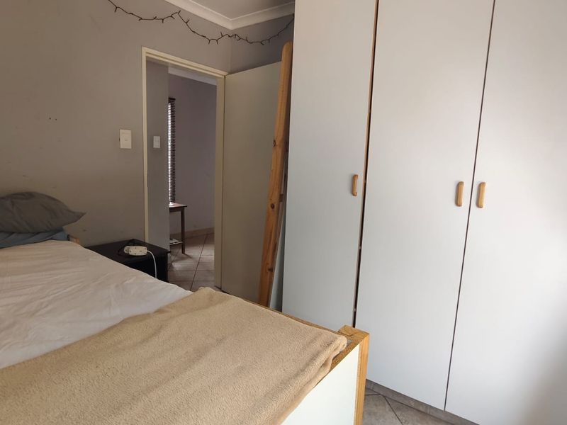 This magnificent Pet-friendly townhouse is priced at an absolutely fantastic bargain. - Photo 6