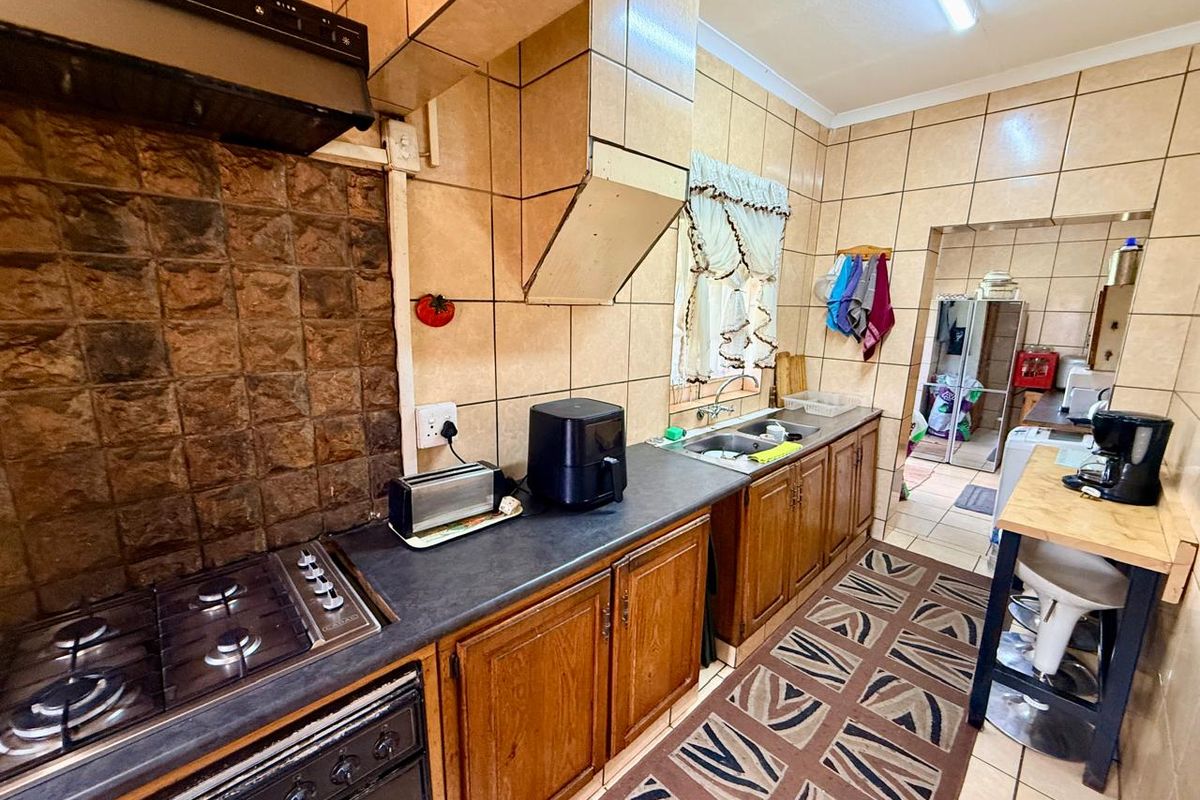 Cosy 2-Bedroom Home for Sale in Rothdene, Meyerton! - Photo 2