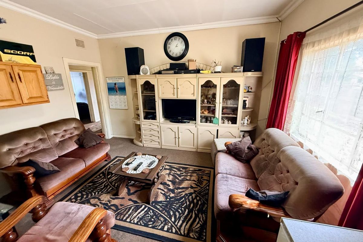 Cosy 2-Bedroom Home for Sale in Rothdene, Meyerton! - Photo 3
