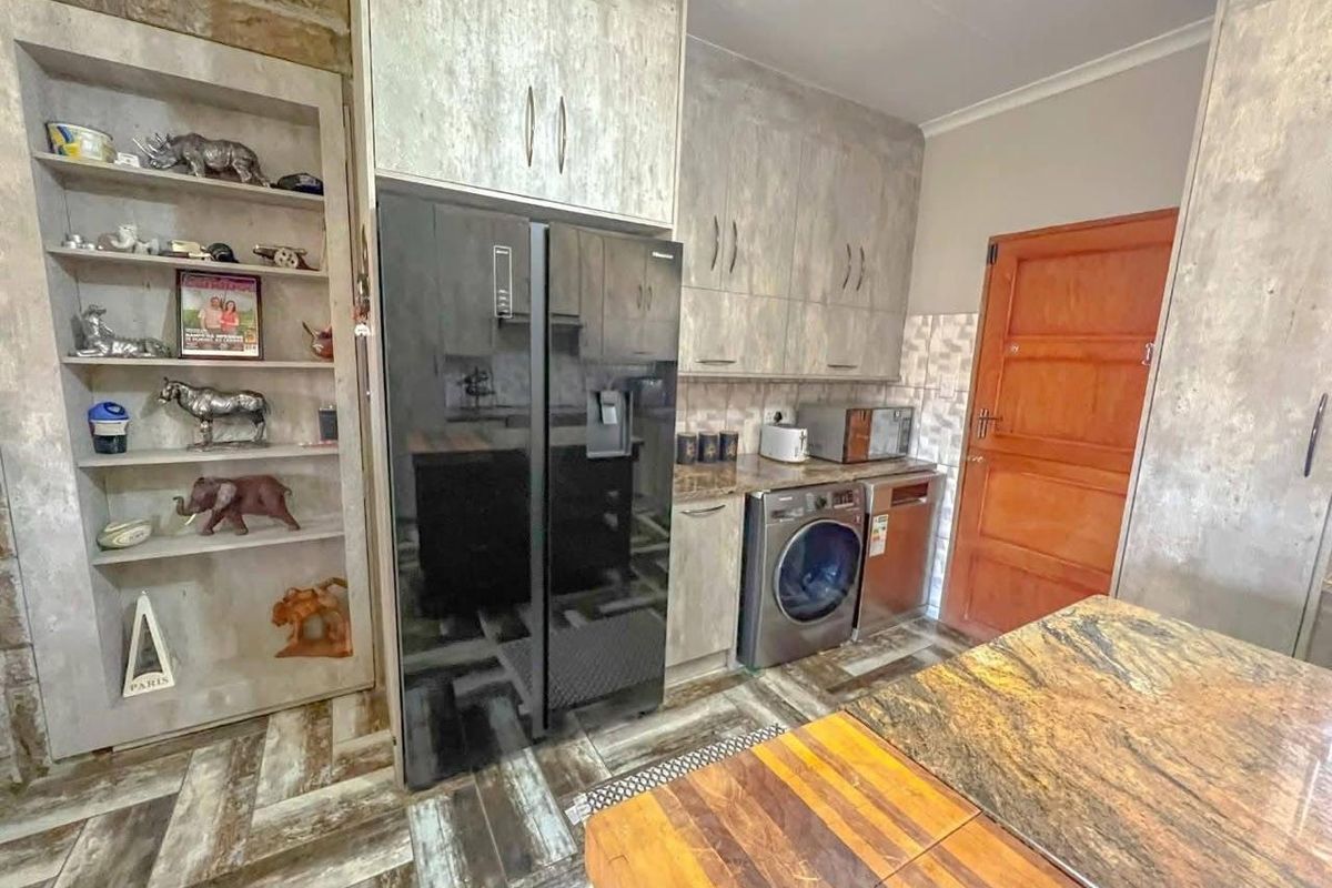 Absolute Stunning Townhouse for Sale in Sasolburg! - Photo 5