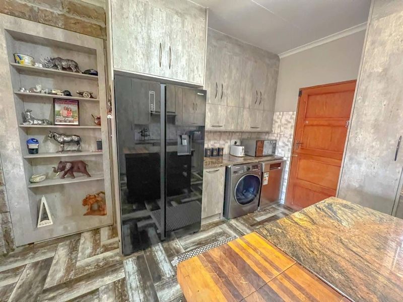 Absolute Stunning Townhouse for Sale in Sasolburg! - Photo 5