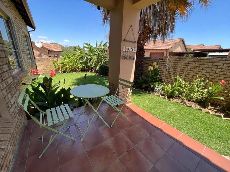 Absolute Stunning Townhouse for Sale in Sasolburg! - Photo 9