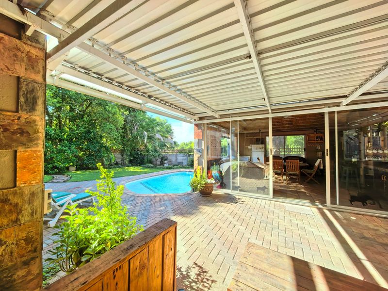 Exceptional Family Home with Premium Features & Outstanding Entertainment Spaces in Sasolburg - Photo 2