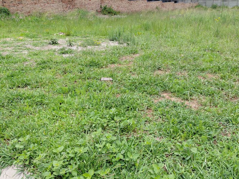 Prime Vacant Stand in Secure, Guarded Estate – Build Your Dream Home - Photo 2