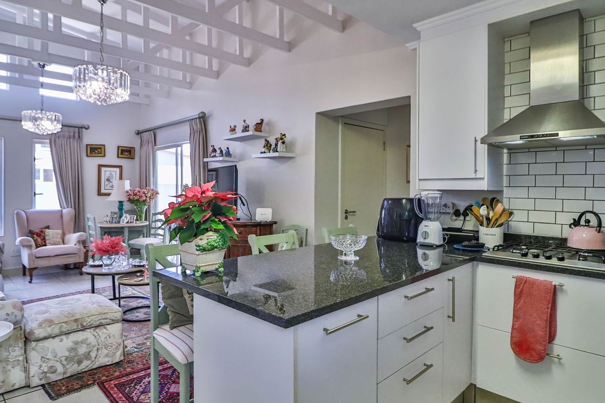 2 Bedroomed Townhouse for sale in Broadacres - Photo 3