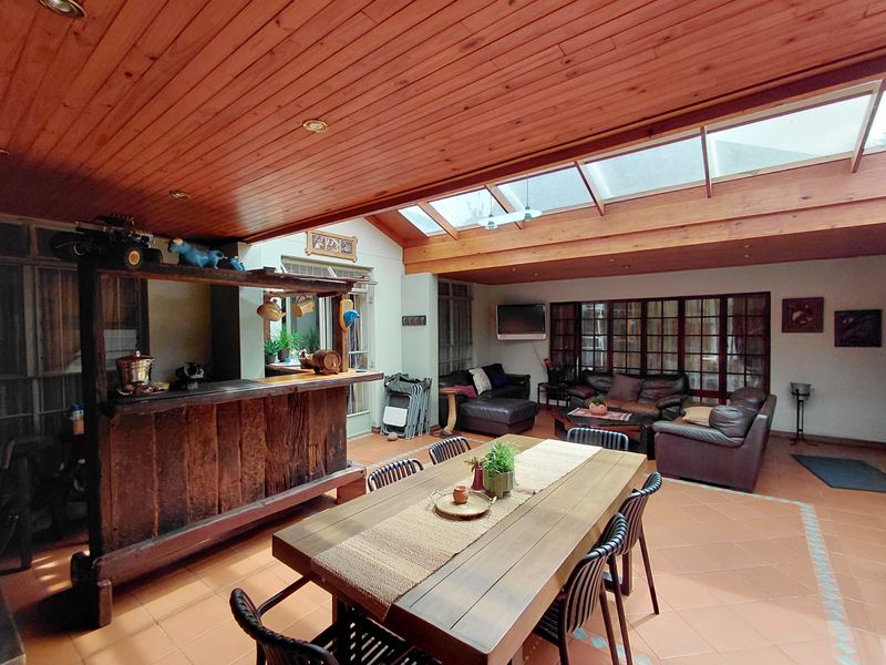 A Spacious & Stylish 5-Bedroom Family Retreat in Polokwane - Photo 9