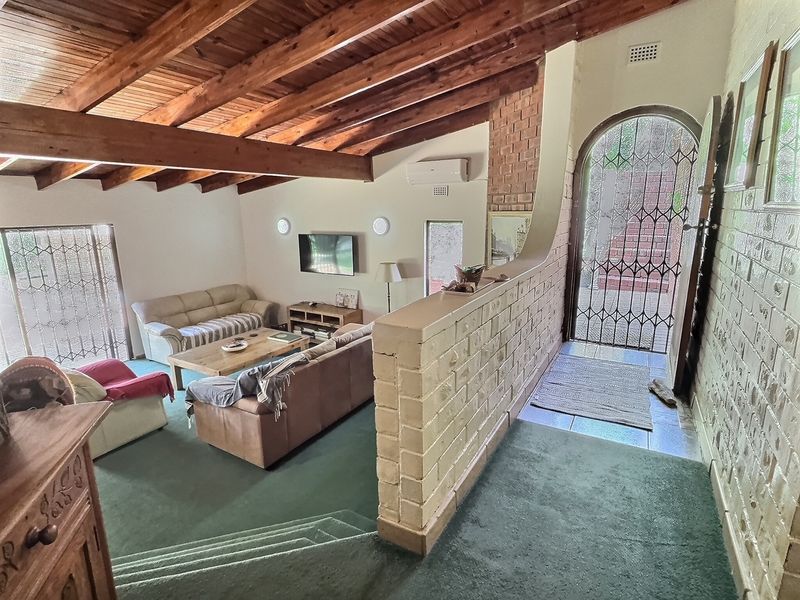 Spacious Family Home on a Prime Corner Stand in Kildare - Photo 7