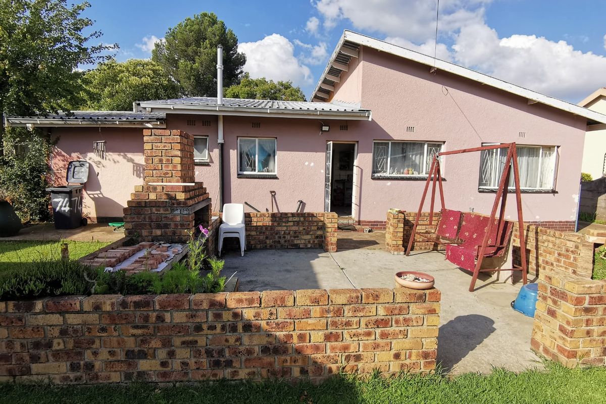 Solid, income-generating property in the heart of Strubenvale. - Photo 5