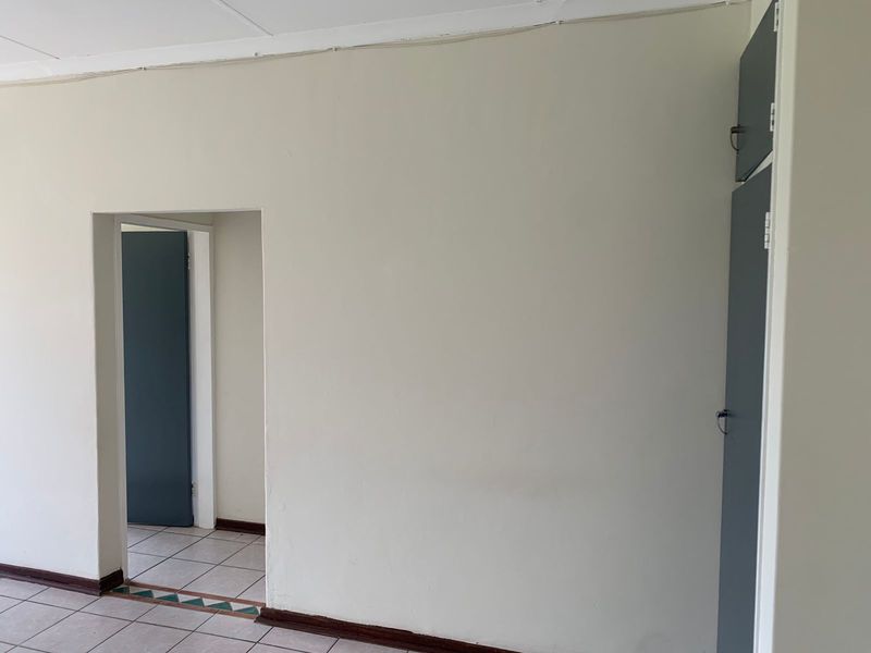 Two Bedroom Rental: Utilities Included, Prepaid Electricity - Photo 6