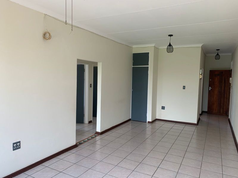 Two Bedroom Rental: Utilities Included, Prepaid Electricity - Photo 5