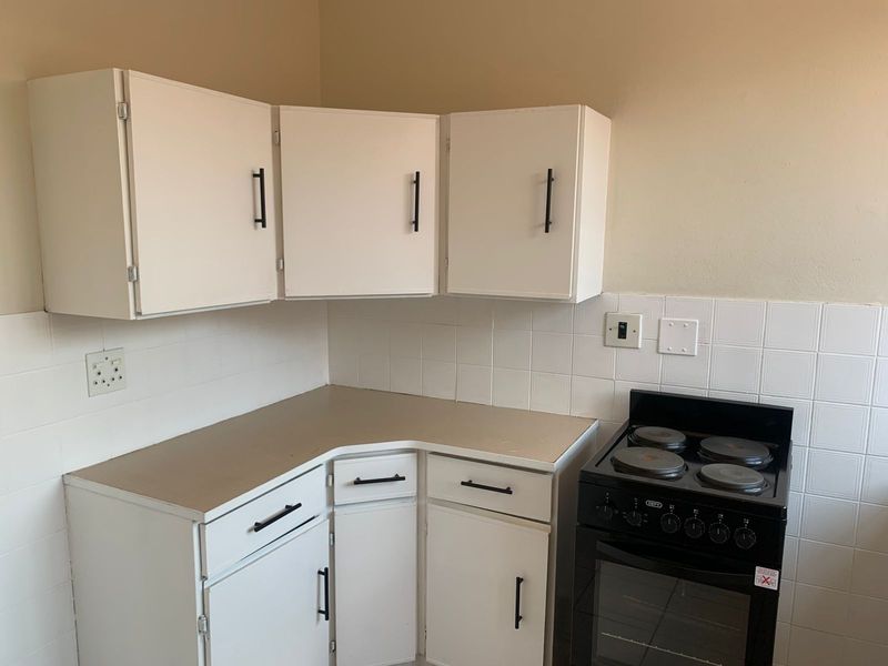 Two Bedroom Rental: Utilities Included, Prepaid Electricity - Photo 2