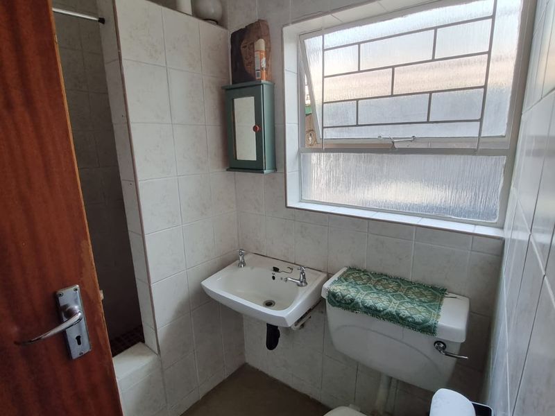 Beautiful Family Home for Sale in Sasolburg - Photo 9