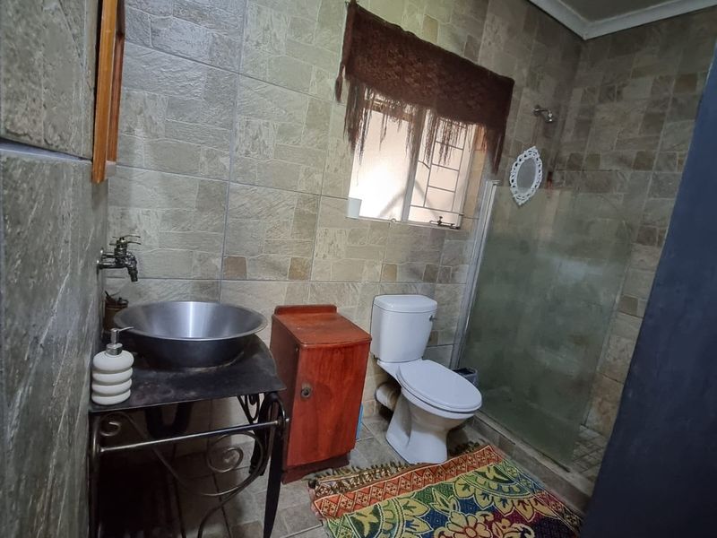 Beautiful Family Home for Sale in Sasolburg - Photo 5