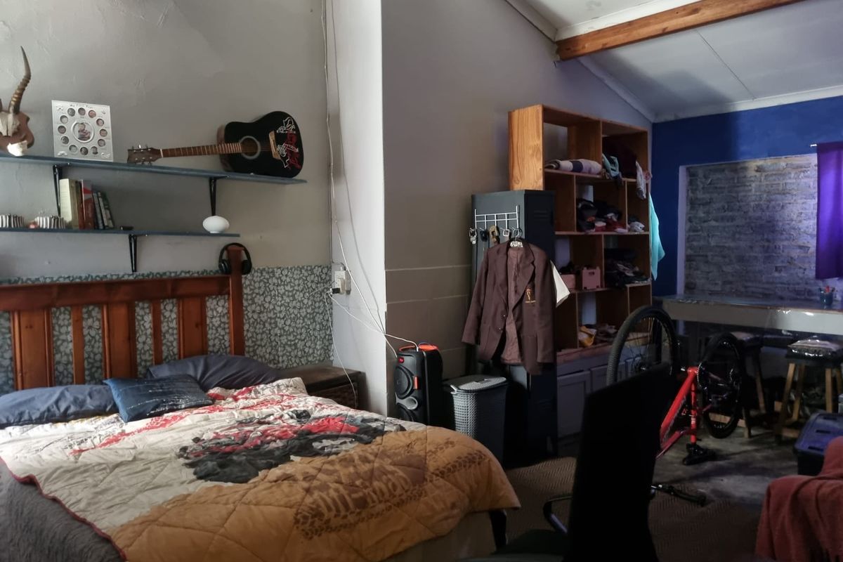 Beautiful Family Home for Sale in Sasolburg - Photo 2