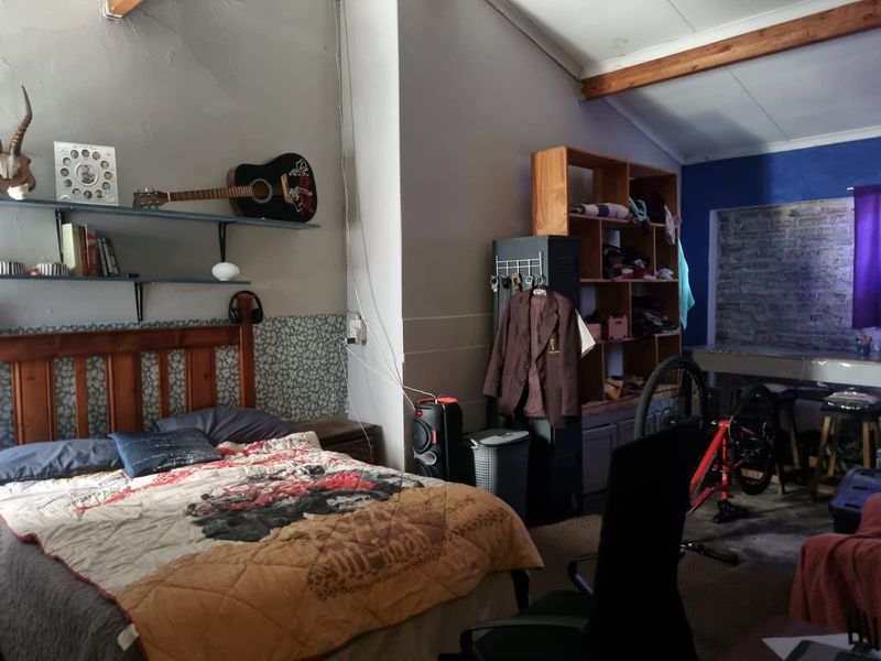 Beautiful Family Home for Sale in Sasolburg - Photo 2