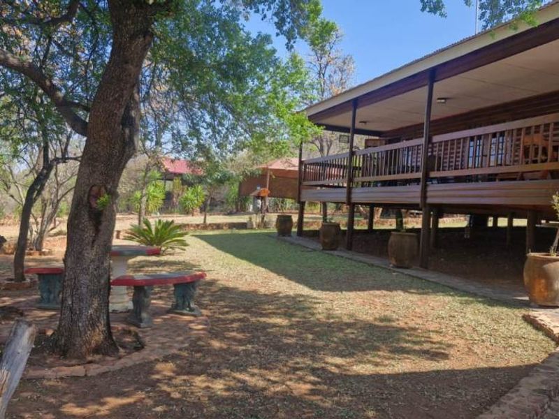 Charming Bushveld Retreat with Veranda & Exceptional Outdoor Living - Photo 6