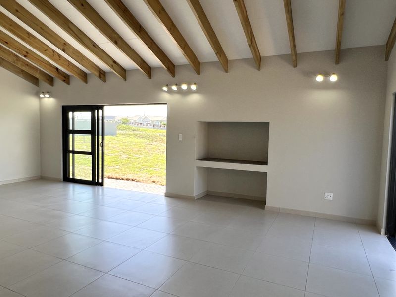 Family Home on Green Belt - Photo 8