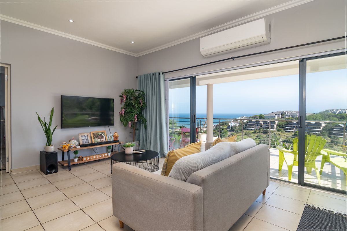 Well-presented and spacious apartment boasting panoramic sea views, ideally positioned!!! - Photo 3