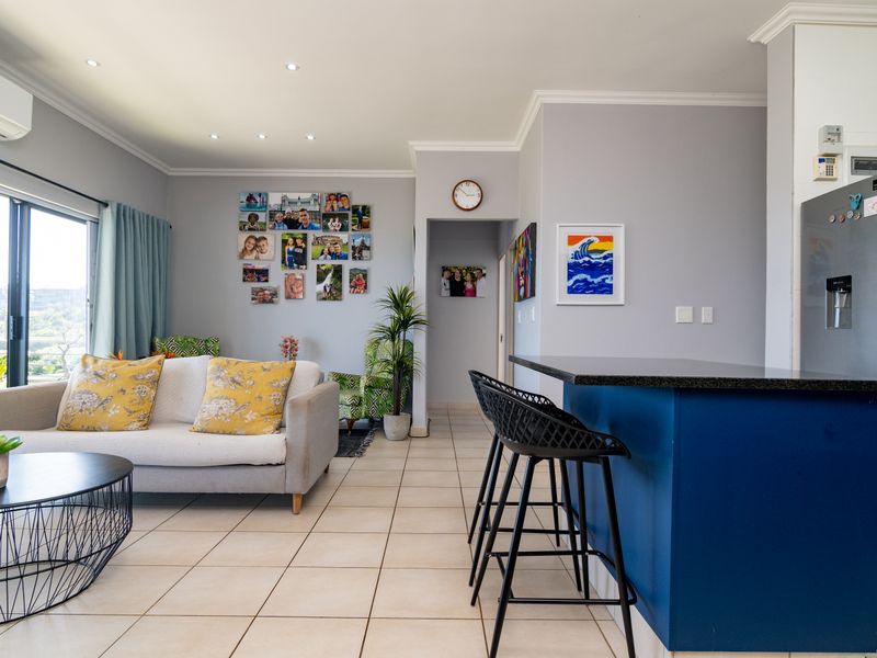 Well-presented and spacious apartment boasting panoramic sea views, ideally positioned!!! - Photo 7