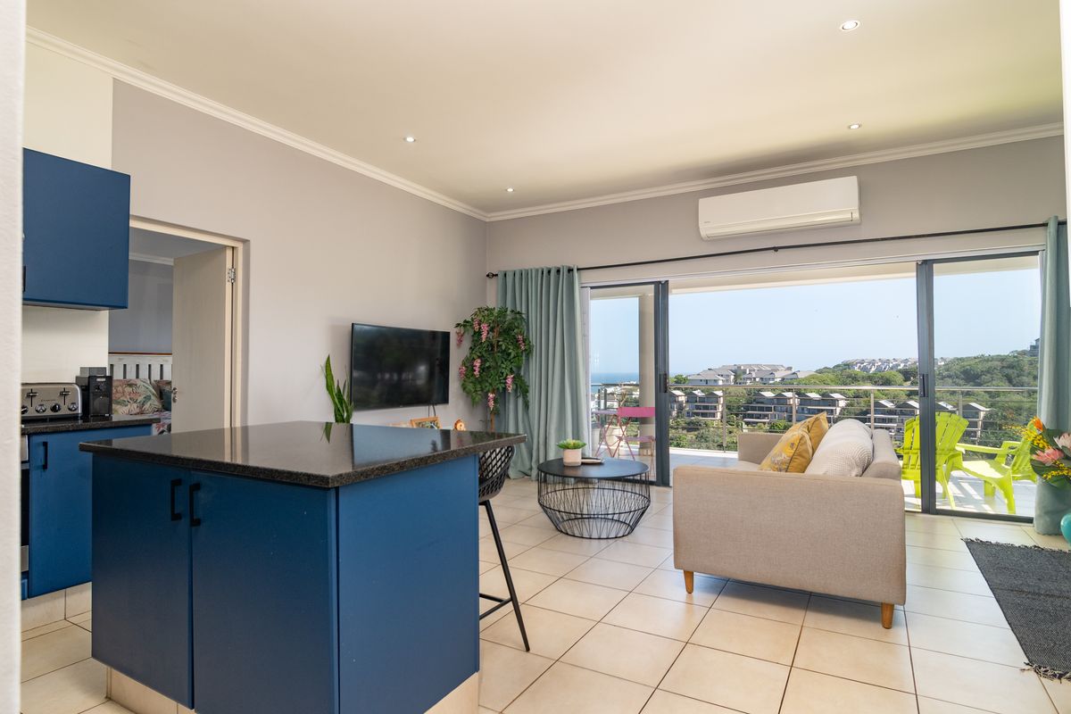 Well-presented and spacious apartment boasting panoramic sea views, ideally positioned!!! - Photo 4