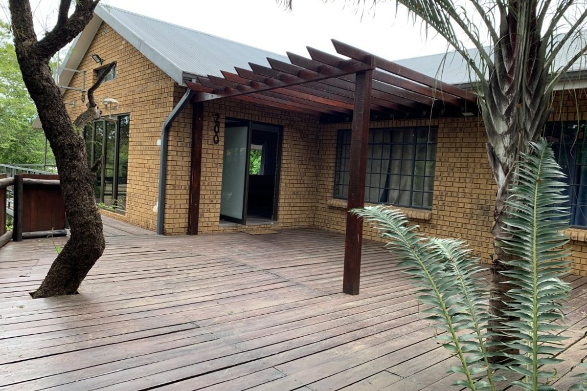 Elevated Bushveld Living with Panoramic Mountain Views – Kranspoort Vakansiedorp - Photo 2