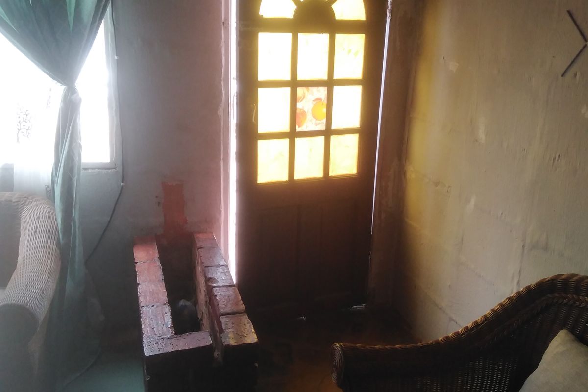 Bargain Rosedale Home – Only R320,000! - Photo 4