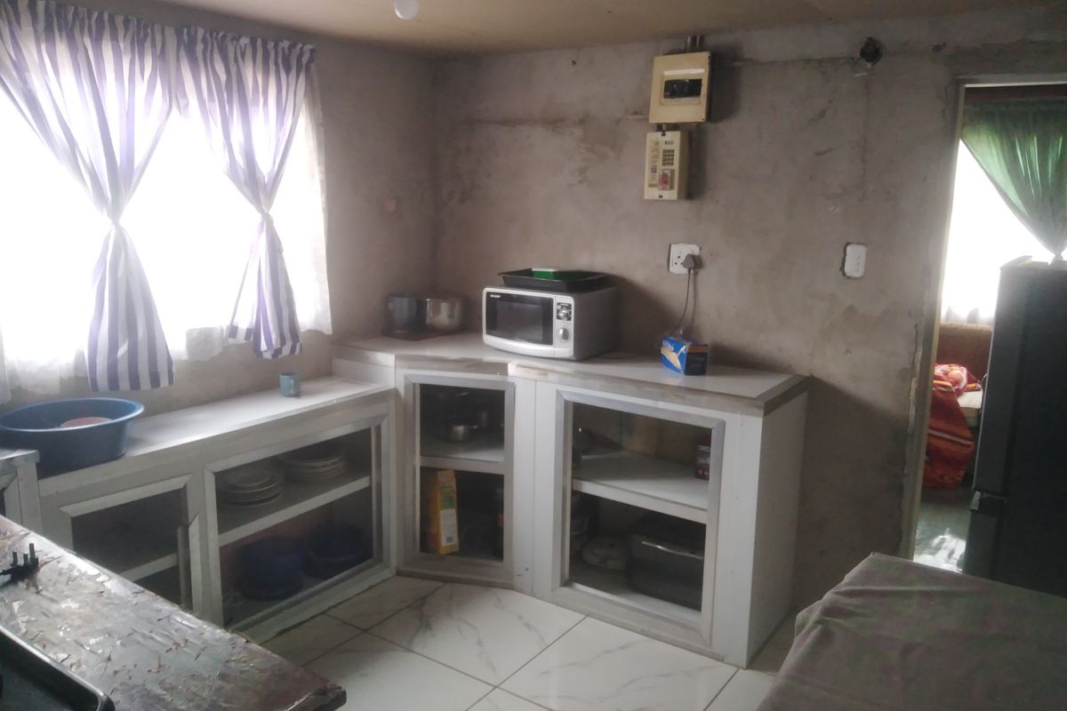 Bargain Rosedale Home – Only R320,000! - Photo 5