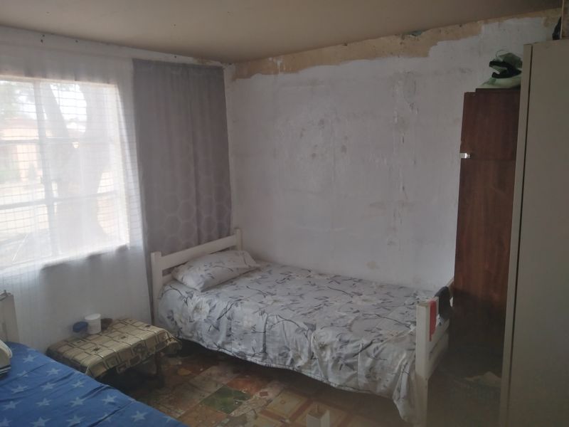 Bargain Rosedale Home – Only R320,000! - Photo 6