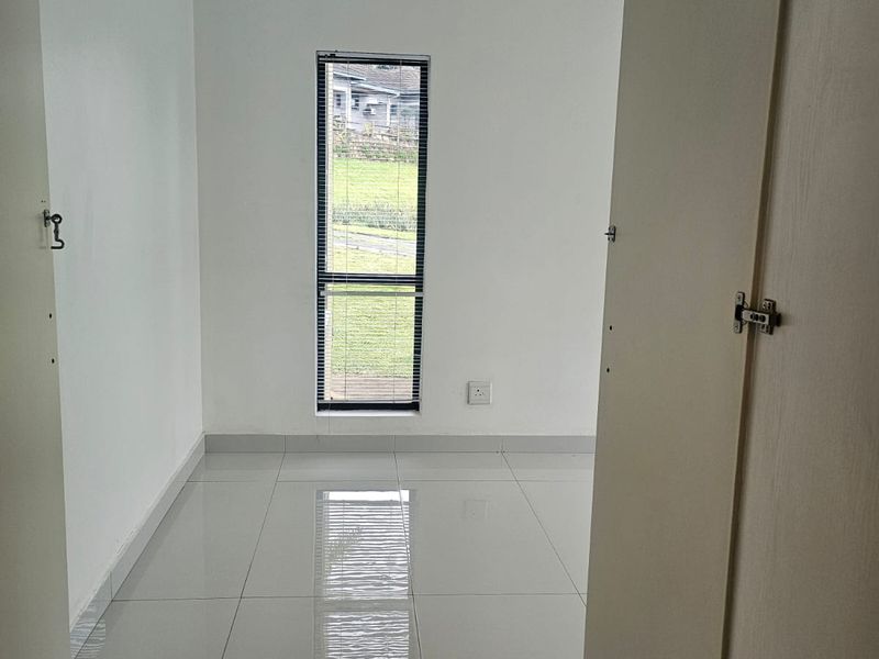 Palm Lakes townhouse investment - Photo 10