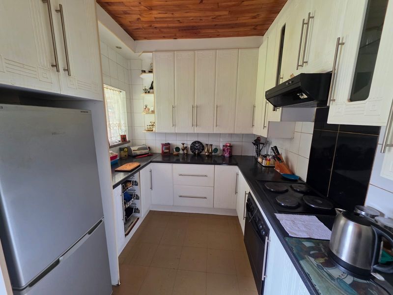 House for Sale in CW6 – Great Potential! - Photo 2