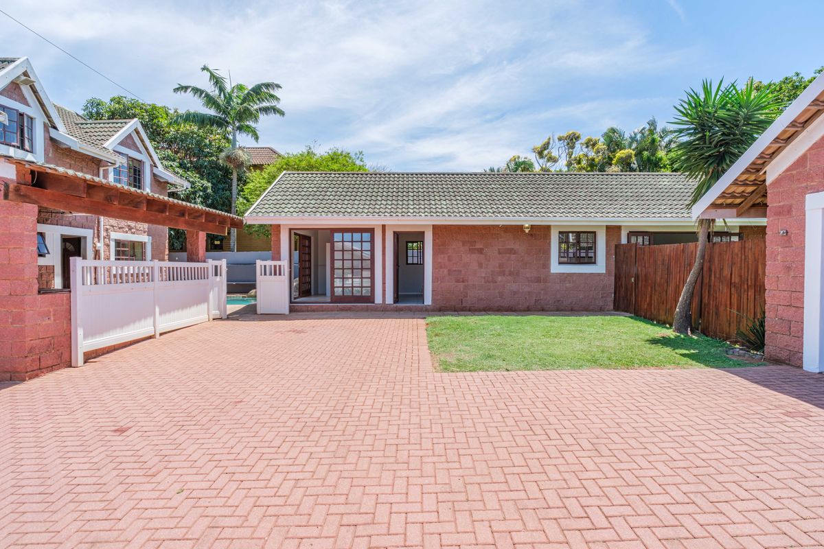 Sea Views, Serious Space & Ultimate Entertaining – This One Has It All! Ballito - Photo 2