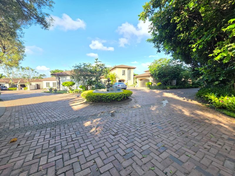 Family home for Sale in Umhlali Golf Estate – Secure Estate Living with Fairway Views - Photo 4