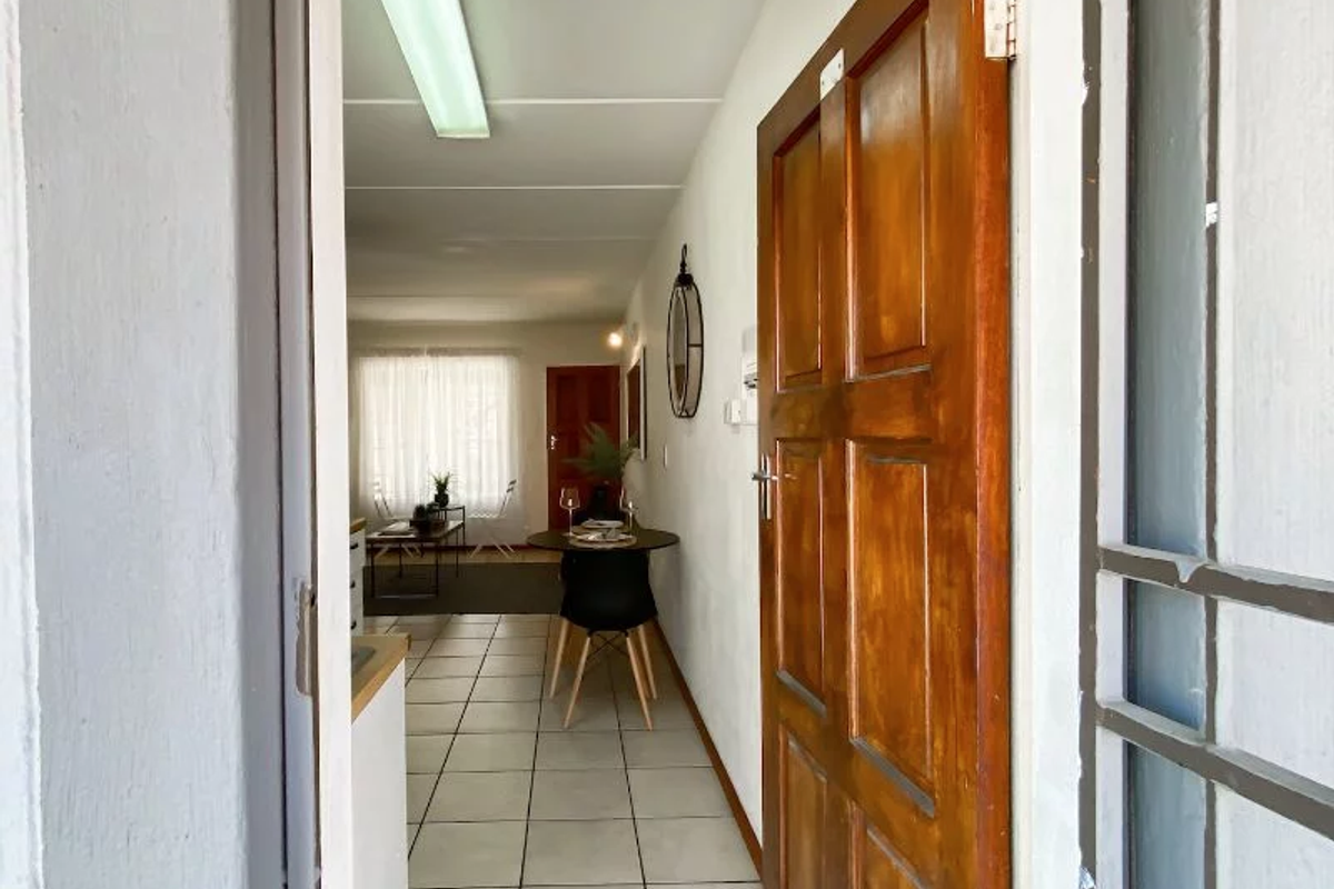 Modern 2 Bedroom Apartments for Sale in Comet, Boksburg - Photo 5