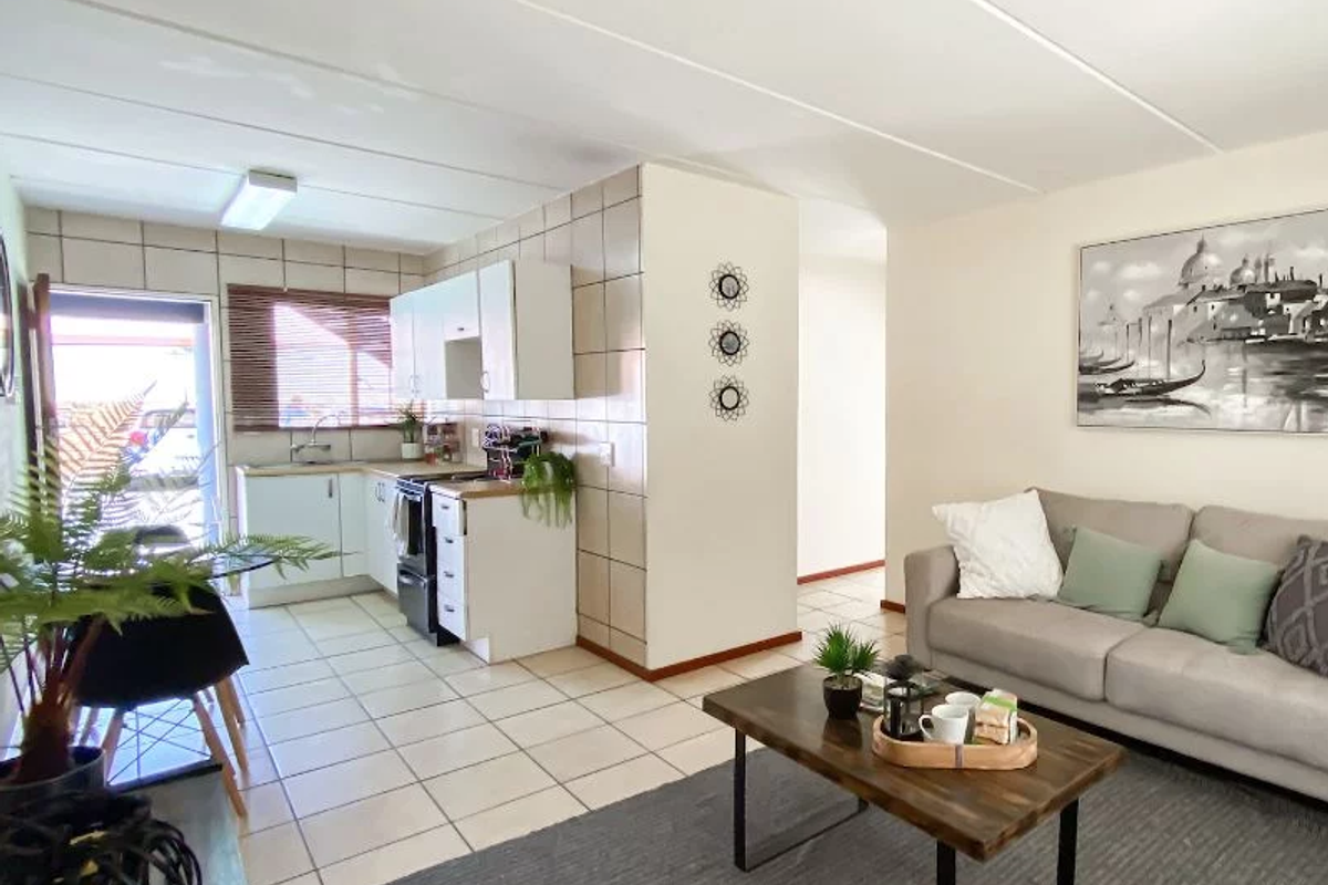 Modern 2 Bedroom Apartments for Sale in Comet, Boksburg - Photo 2