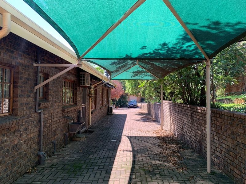 Move-In Ready Bushveld Home with Flatlet and Entertainment Areas - Photo 10