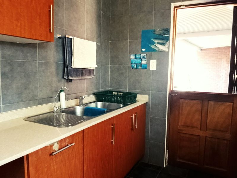 Space Style and Serenity All In One - Photo 10