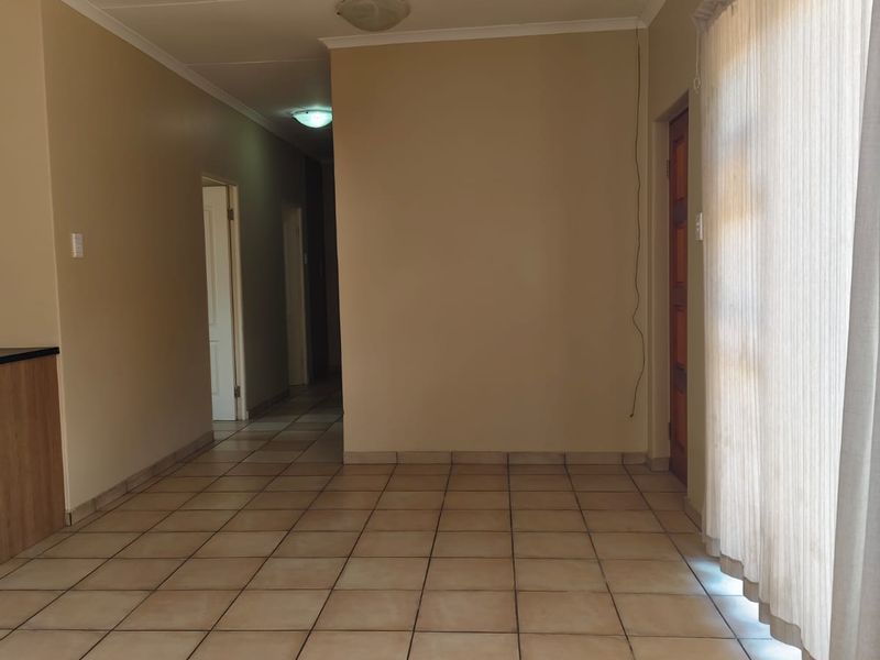 Neat as a Pin pet friendly townhouse  For Sale – Sasolburg. - Photo 10