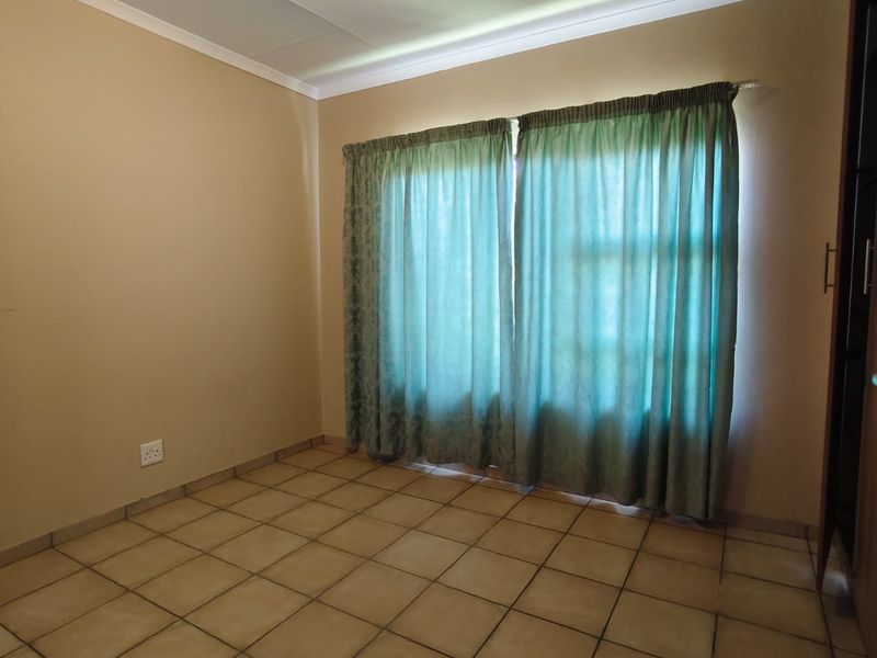 Neat as a Pin pet friendly townhouse  For Sale – Sasolburg. - Photo 2