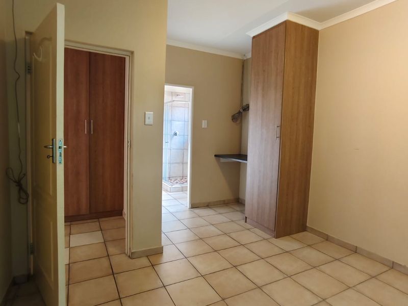 Neat as a Pin pet friendly townhouse  For Sale – Sasolburg. - Photo 3