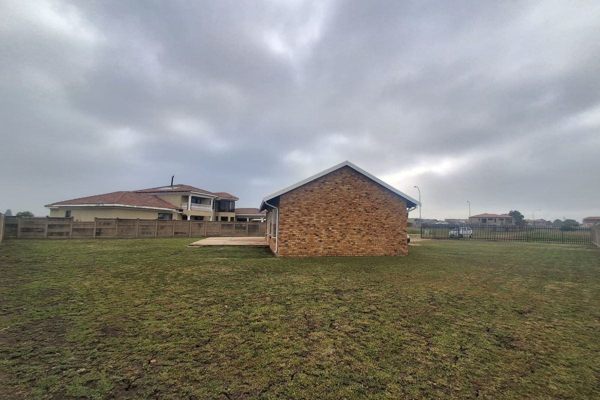 Newly renovated 3 bedroom family home in Riversdale Meyerton. Ideal for a starter family. - Photo 2