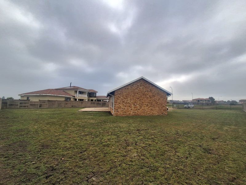 Newly renovated 3 bedroom family home in Riversdale Meyerton. Ideal for a starter family. - Photo 2