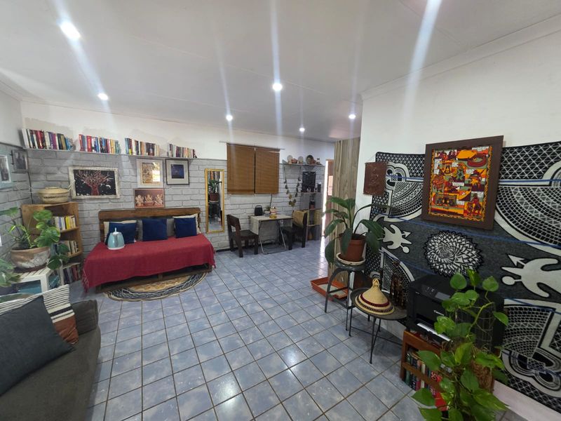 Beautiful 2-Bedroom House for Sale in Vaaloewer - Photo 4