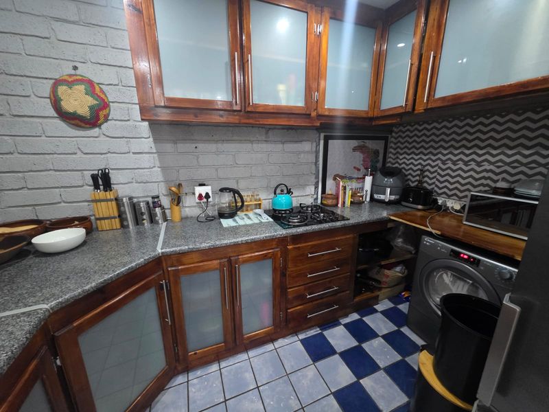 Beautiful 2-Bedroom House for Sale in Vaaloewer - Photo 10