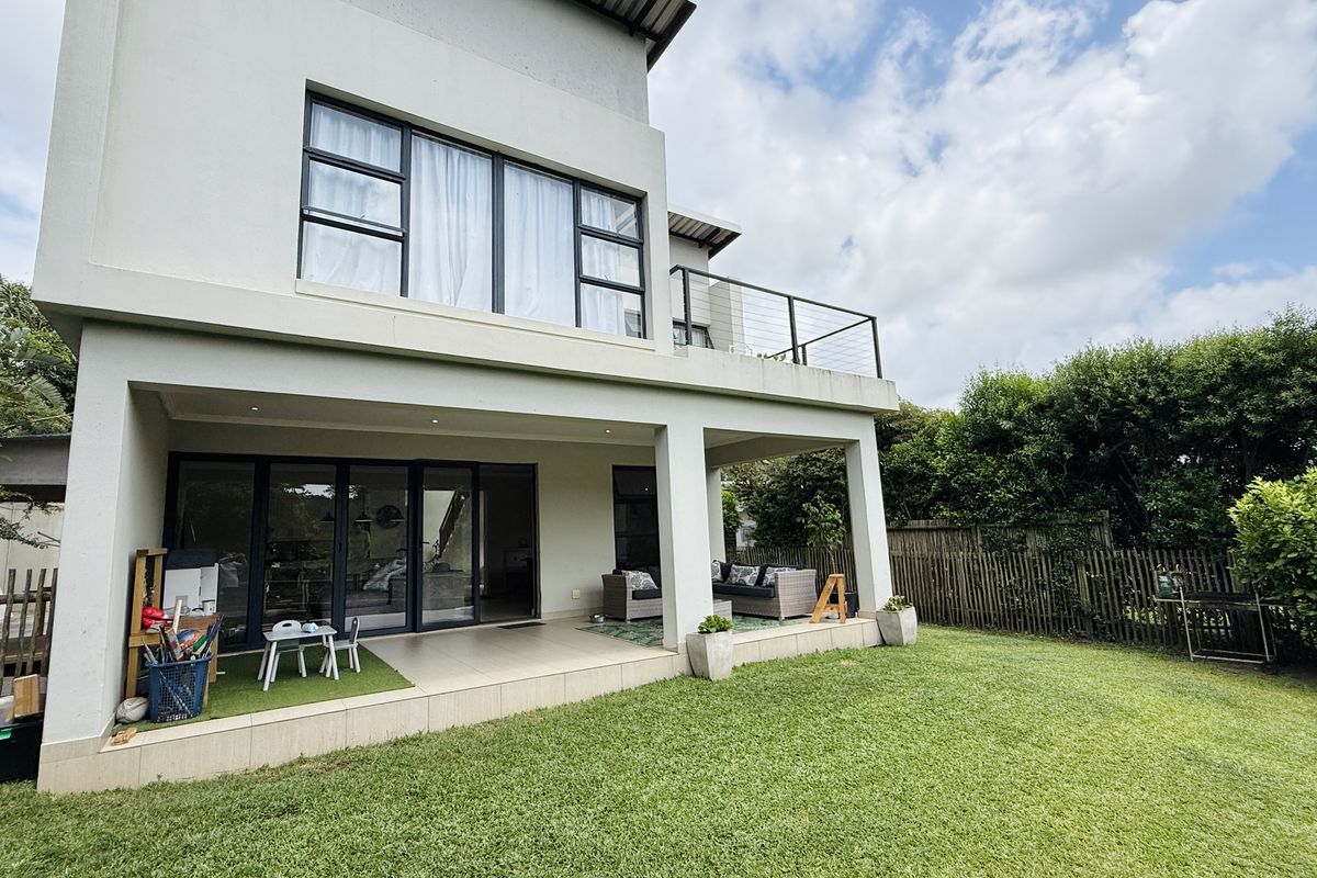 Spacious Family Home - Photo 5