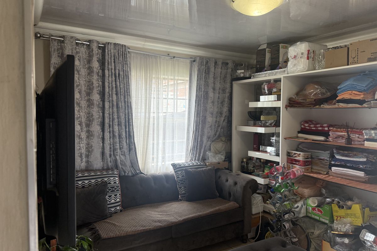 3 bedroom house for sale in Thatch Hill Estate - Photo 4