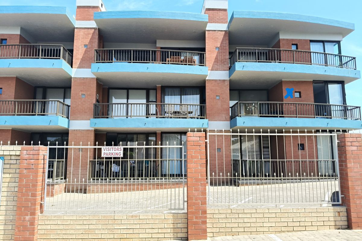 Prime Coastal Living in a Perfect Location - Photo 3