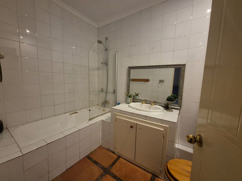 !Peaceful and Quiet Secured Area! - Photo 8