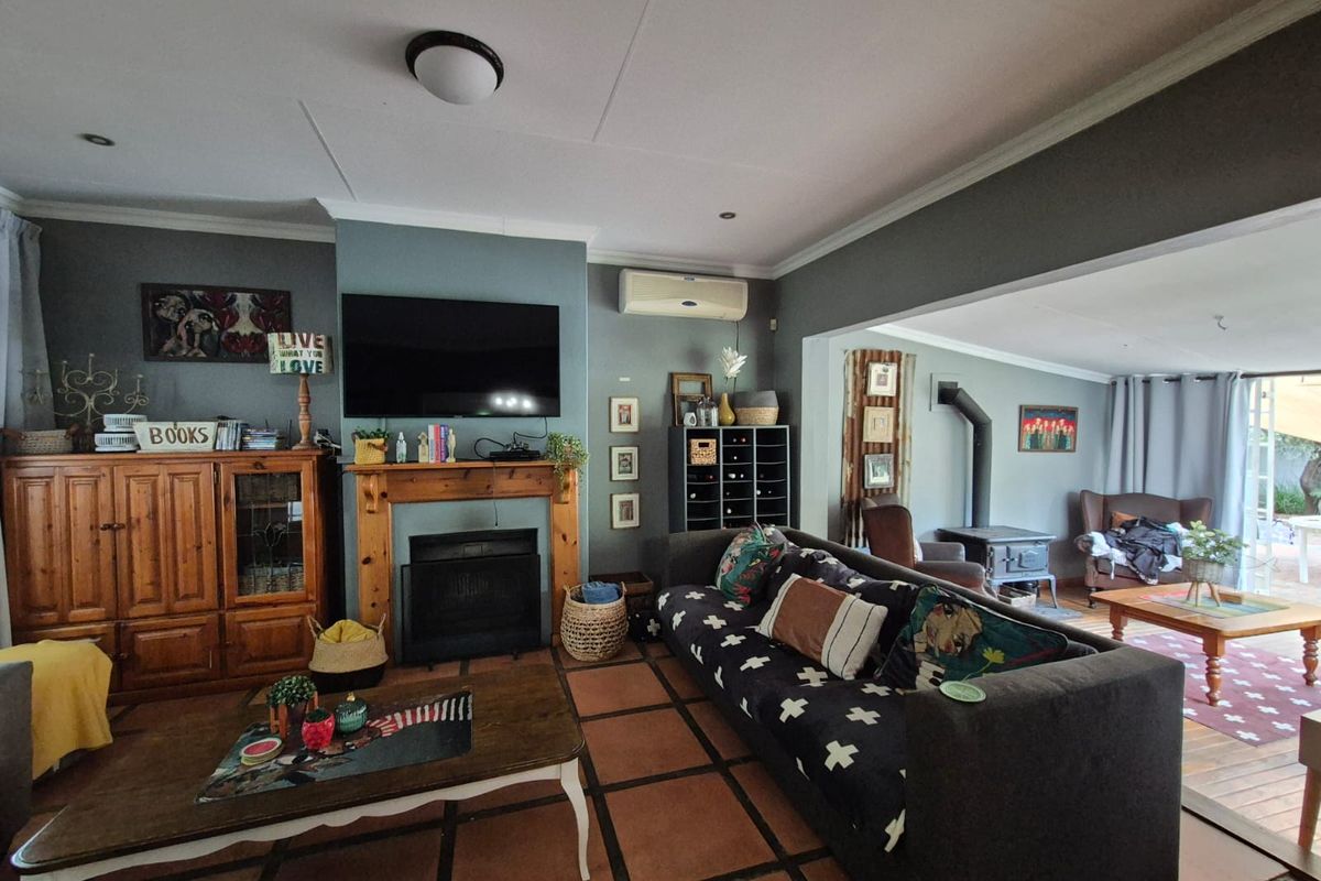 !Peaceful and Quiet Secured Area! - Photo 3